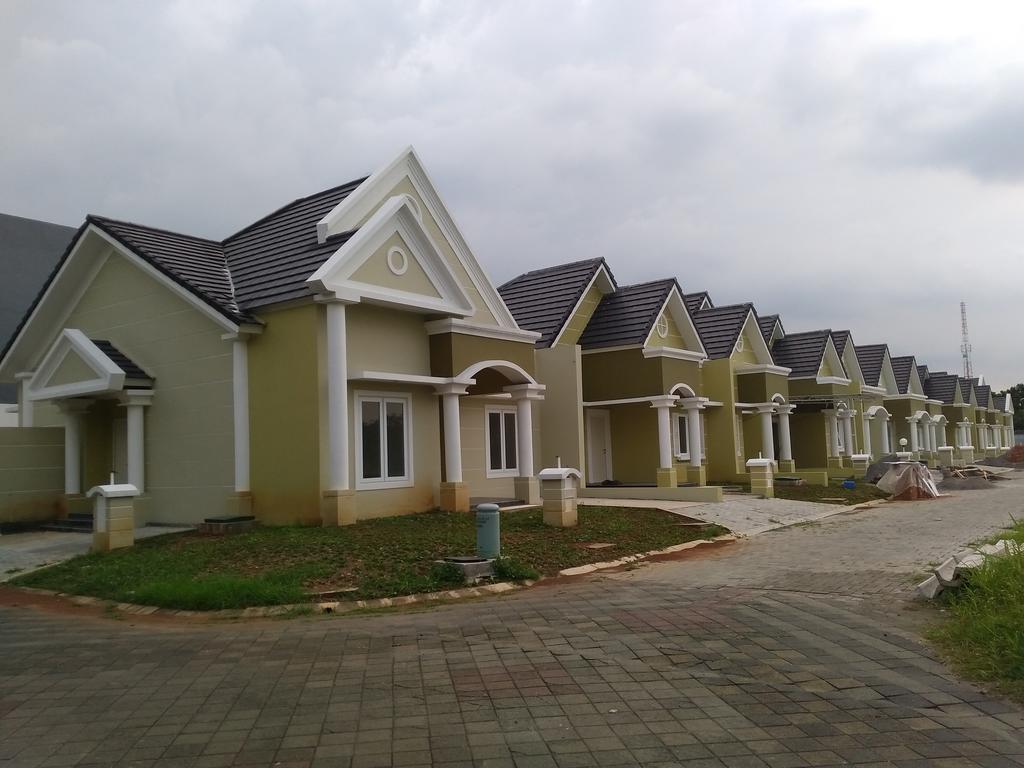 Jasmine Park Guest House Semarang Exterior photo